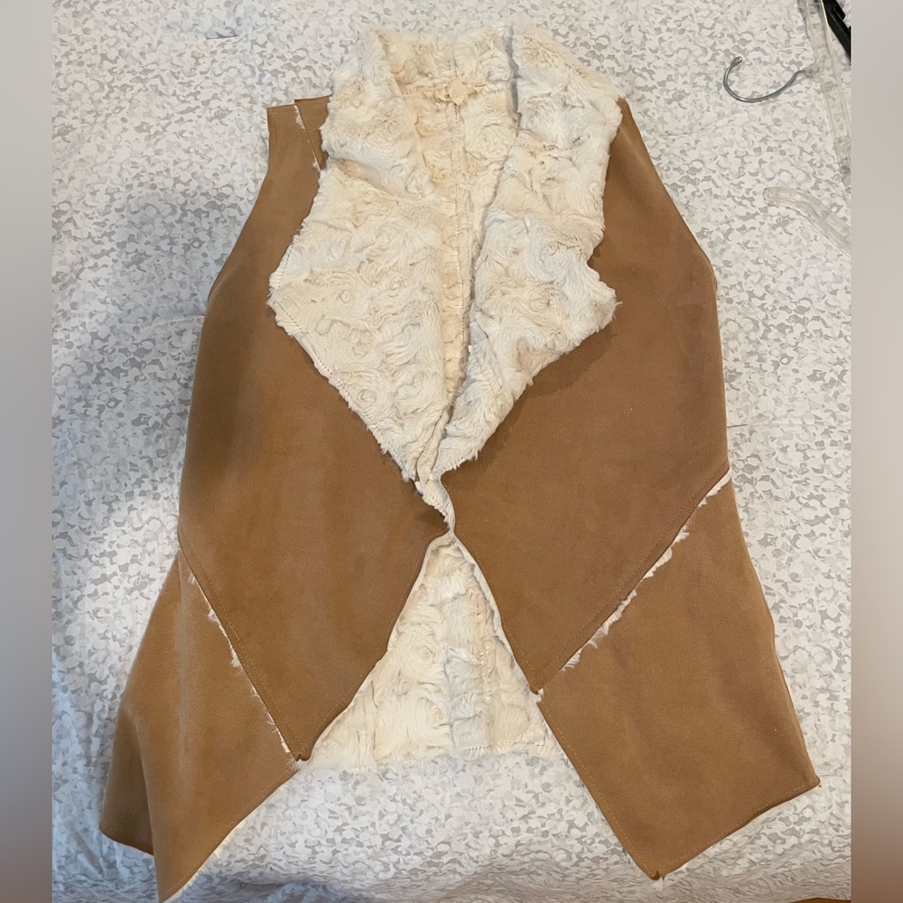 Fur vest
